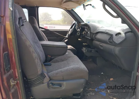 2001 Dodge Ram 1500 St из США, поврежденный, VIN 3B7HC13Z61M251808